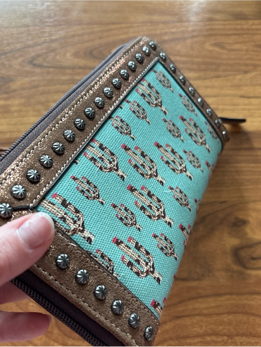 Ariat Cactus Wallet - Picture 3 of 9